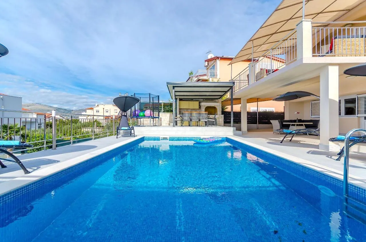 Villa Urban Trogir Croacia