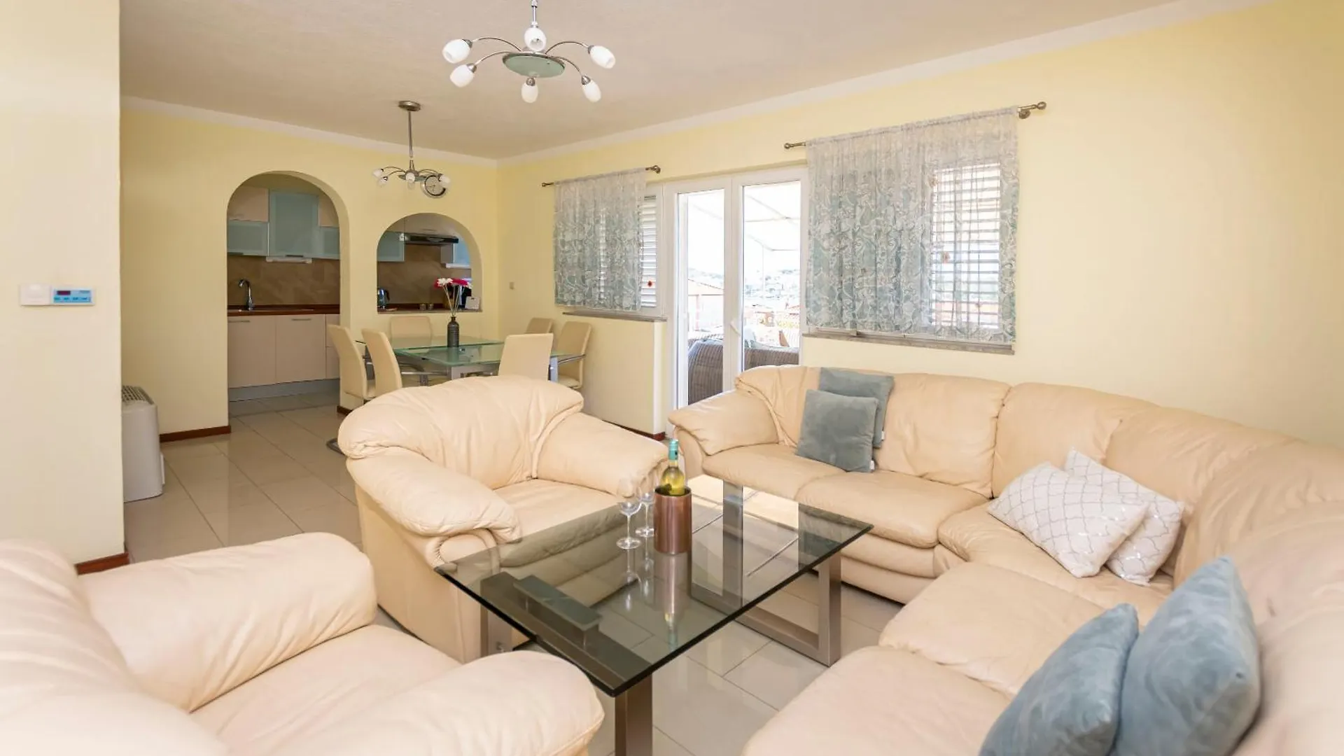Villa Urban Trogir 0*,  Croacia